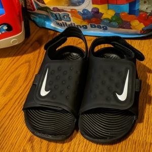 (3 for $10) Nike Sandals